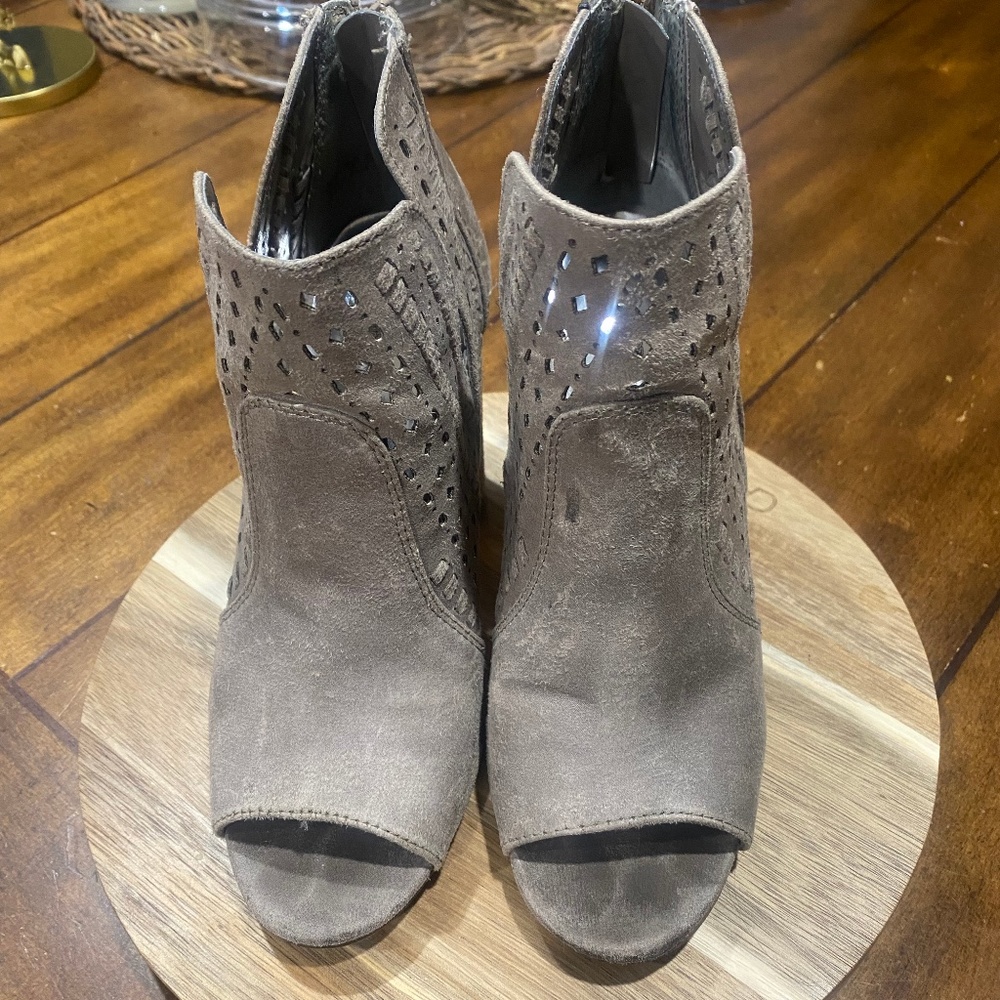 Carlos Santana booties size 6